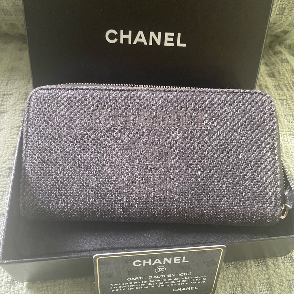 CHANEL denim wallet
